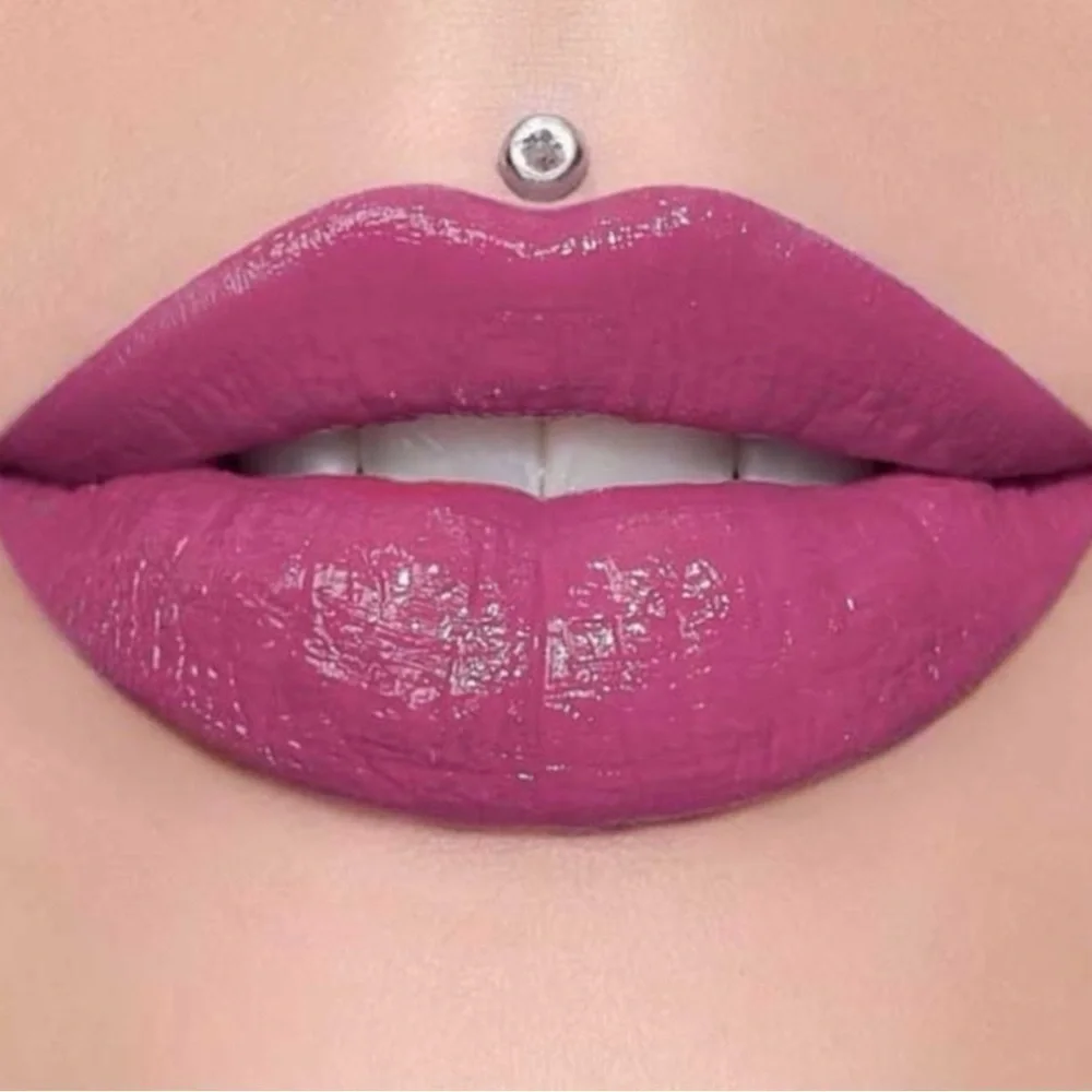 Jeffree Star Supreme Gloss in More Than Friends